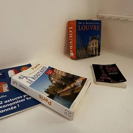 Appartement 1br Et Canape Lit Dans Le Salon